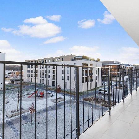 Sunflower - Modern Large Charming Apartment With Balcony براتسيلافا المظهر الخارجي الصورة