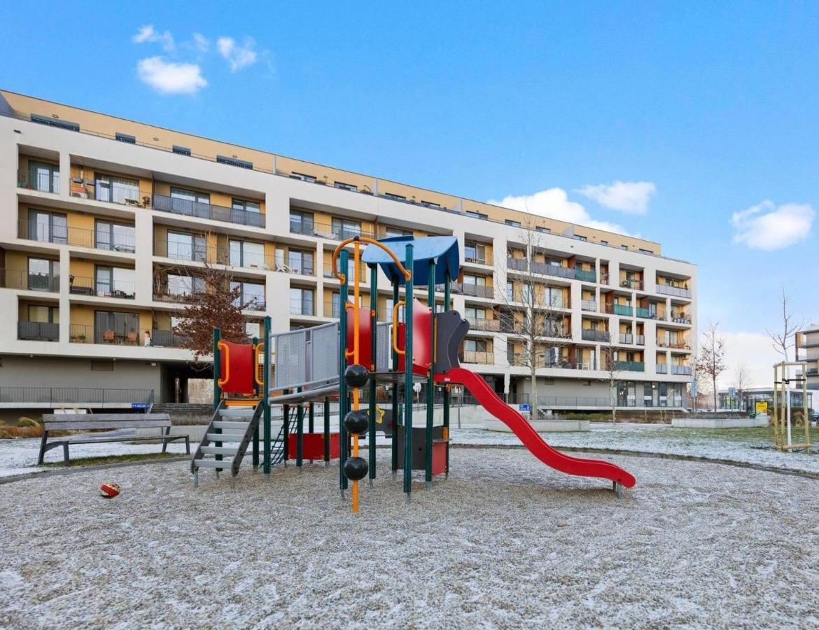Sunflower - Modern Large Charming Apartment With Balcony براتسيلافا المظهر الخارجي الصورة